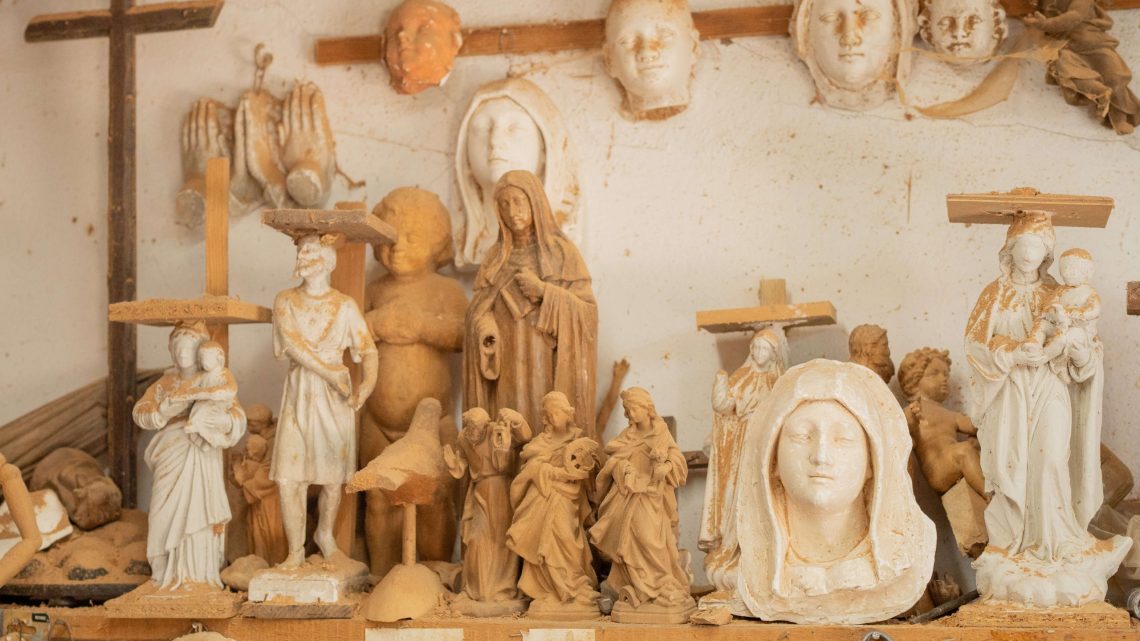 Trofa abre portas da Escola dos Santeiros para mostrar tradição da arte sacra