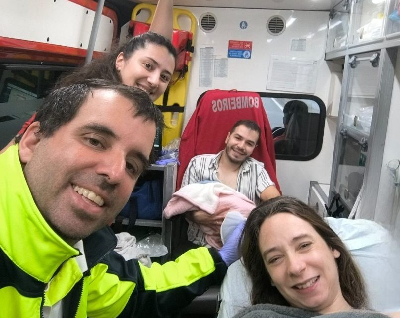 Bebé Emília nasce dentro do carro com apoio dos Bombeiros da Trofa e da SIV de Santo Tirso