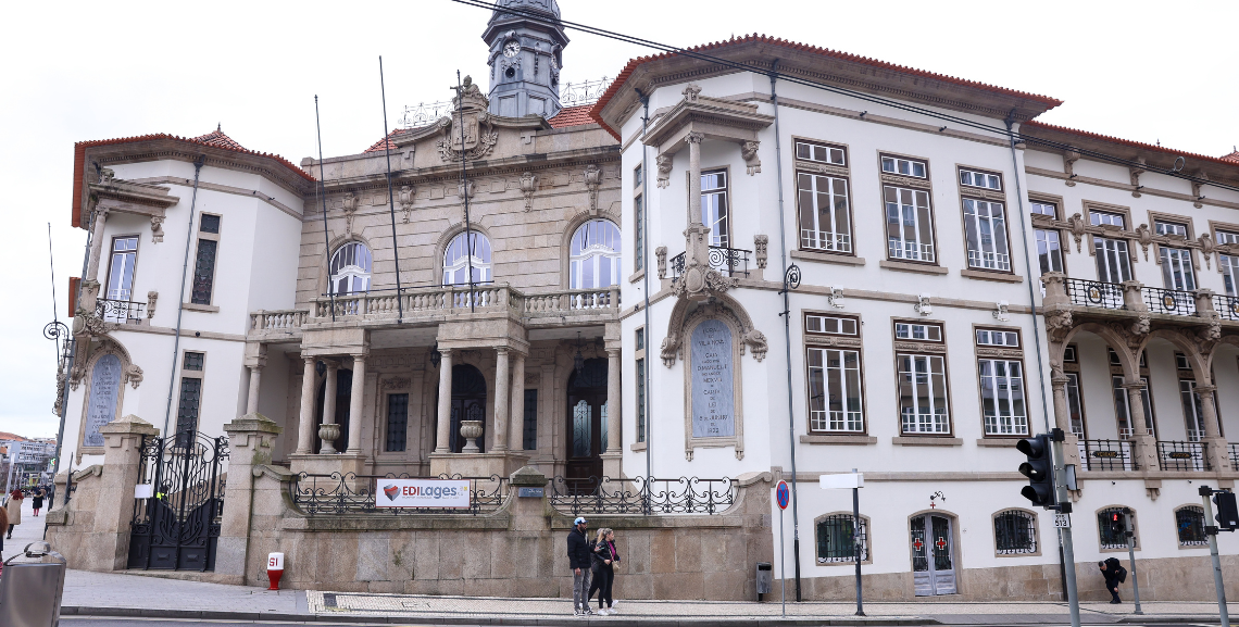 Câmara de Gaia garante habitação para famílias do bairro do Cedro alvo de despejo