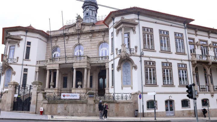 Câmara de Gaia garante habitação para famílias do bairro do Cedro alvo de despejo