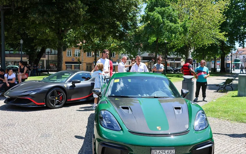Exposição Super Carros reúne cerca de uma centena de participantes em Paredes