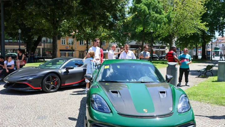 Exposição Super Carros reúne cerca de uma centena de participantes em Paredes