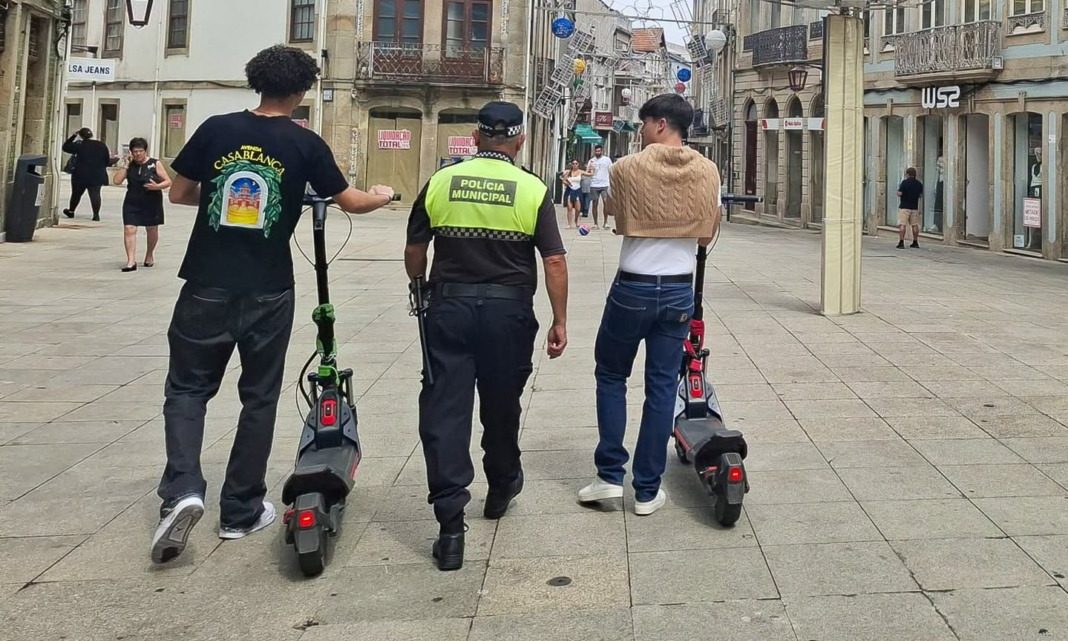 Polícia Municipal da Póvoa de Varzim reforça fiscalização às trotinetes elétricas nos passeios