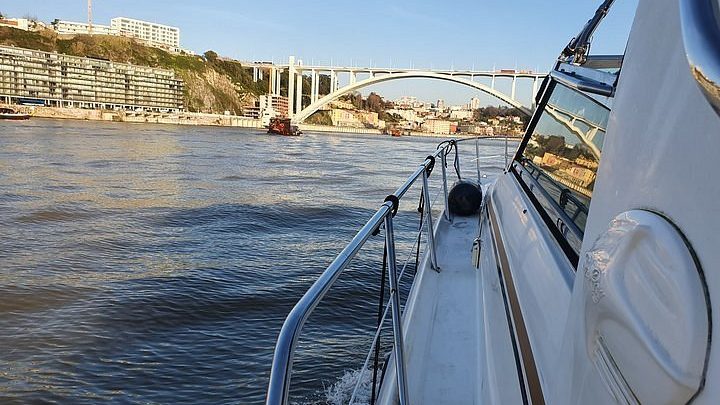 Travessia fluvial entre a Afurada e o Cais do Ouro regressa este verão com viagens gratuitas para residentes no Porto