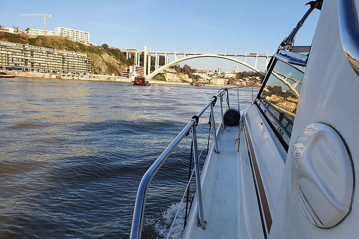 Travessia fluvial entre a Afurada e o Cais do Ouro regressa este verão com viagens gratuitas para residentes no Porto