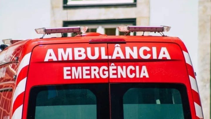 Dois mortos e dois feridos após automóvel cair de viaduto para a A4 em Matosinhos