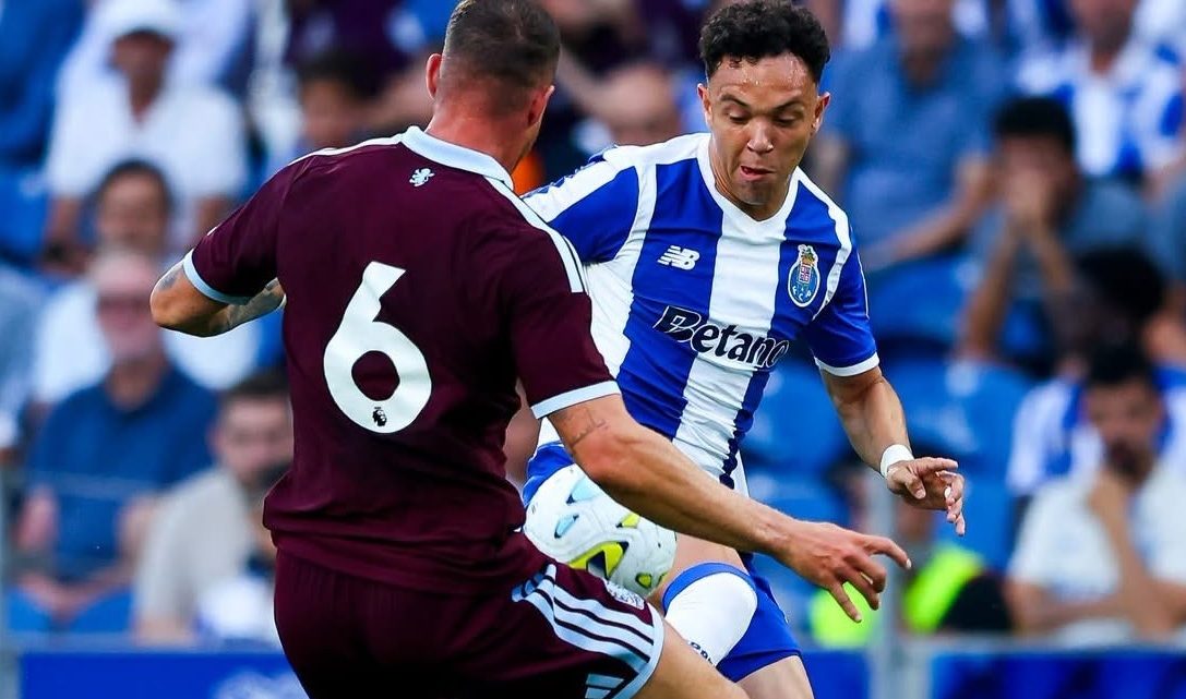 FC Porto bate Aston Villa na apresentação aos sócios