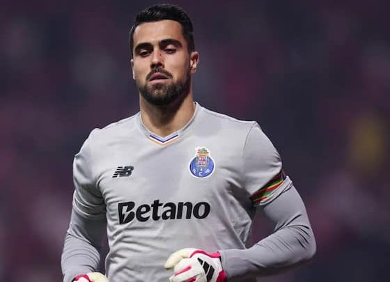 PSG afasta-se de Diogo Costa e aponta mira ao japonês Zion Suzuki