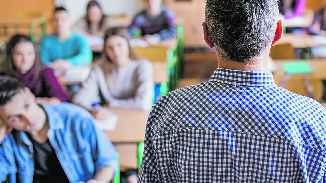 Dezenas de professores da Maia divulgam carta aberta e critica atuação da vereadora da Educação