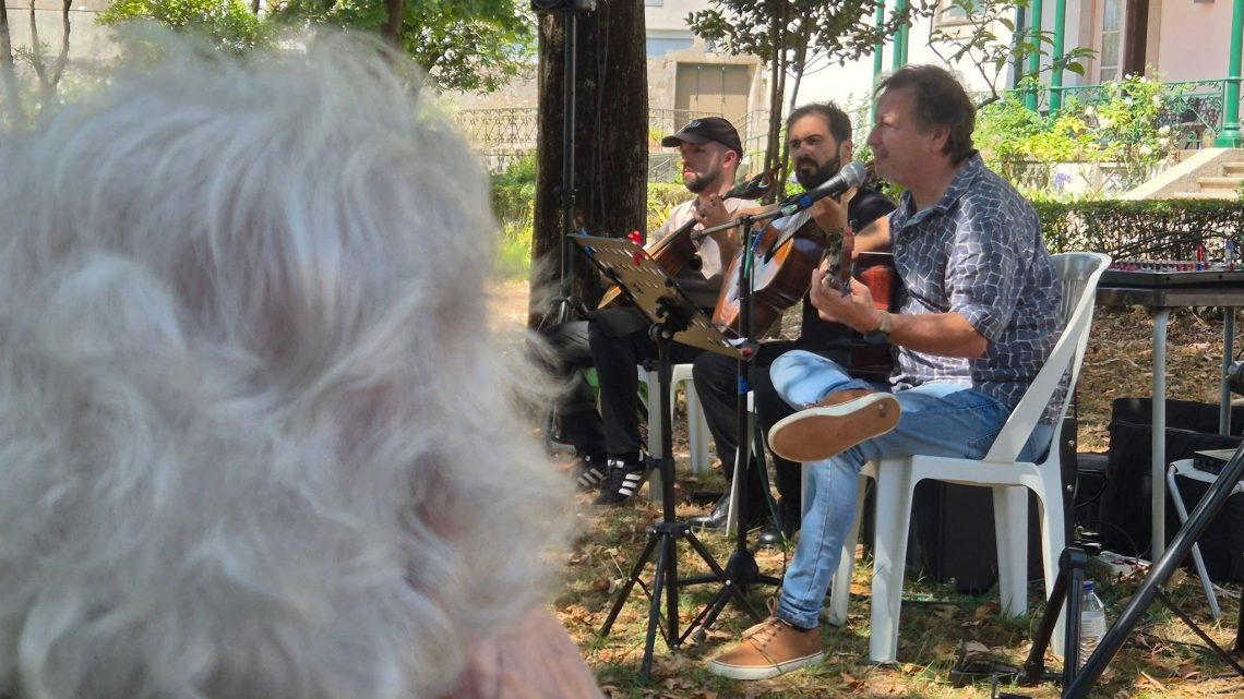 Seniores da Associação Monte Pedral participaram na iniciativa “Há Fado na Freguesia”