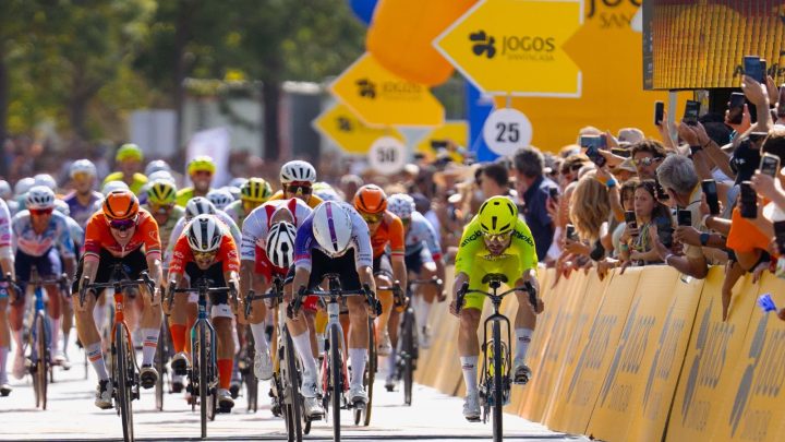 Rui Oliveira defende a Camisola Amarela na etapa mais longa da Volta a Portugal