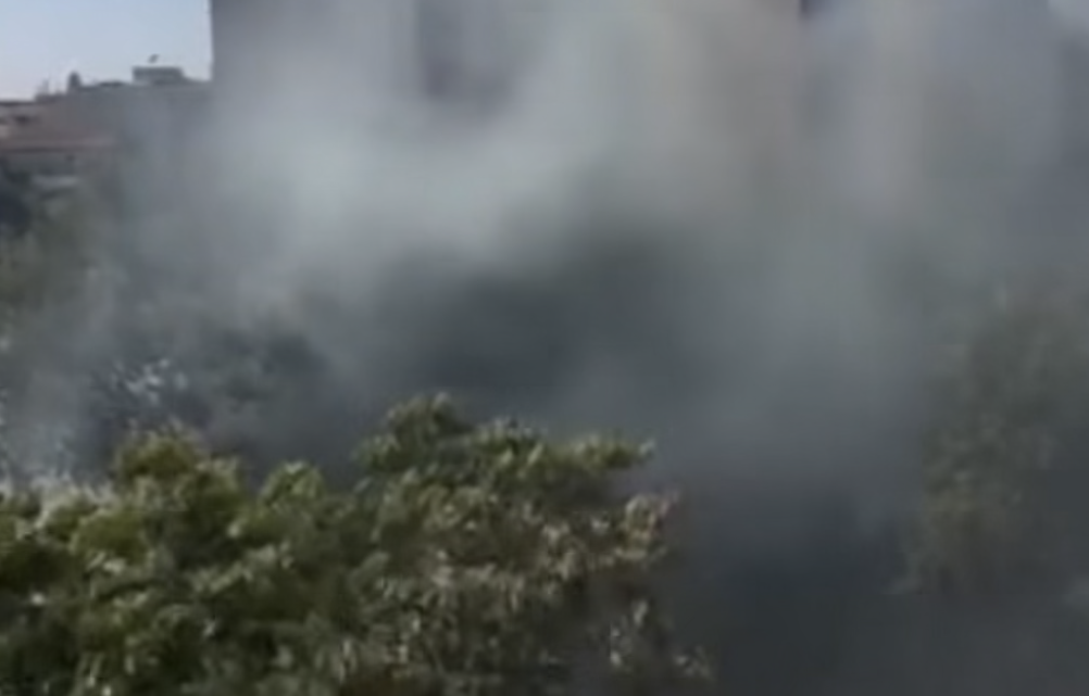 Incêndio em terreno baldio no centro de Gaia deixa moradores em alerta