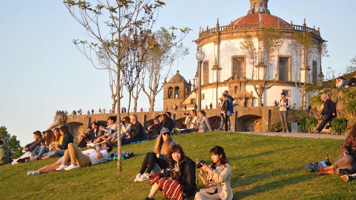 Câmara de Gaia recua na intenção de vedar e impor horário ao Jardim do Morro