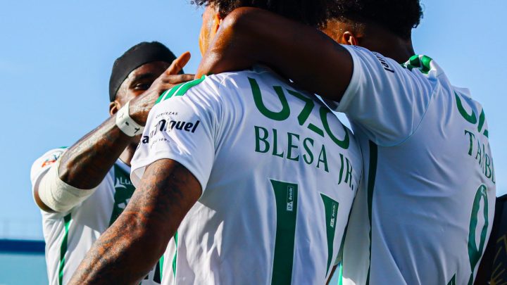 Rio Ave estreia-se a marcar e a pontuar com vitória no Estoril Liga Portugal de Futebol