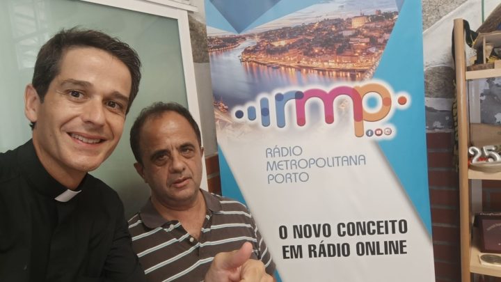 Padre Jorge Oliveira apresentou livro “Quantas cervejas posso beber até pecar?” no “Sobremesa Musical”