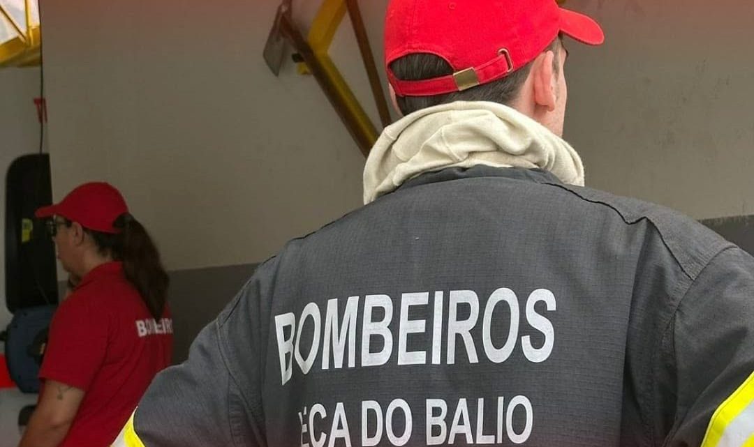 Fogo deflagra em restaurante de Leça do Balio e obriga à evacuação de prédio