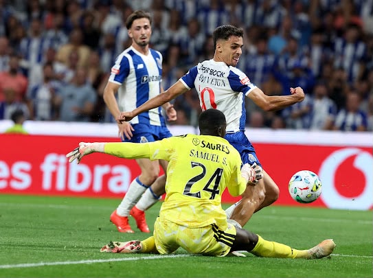 FC Porto vence Benfica por 3-1 e aumenta vantagem na liderança da liga