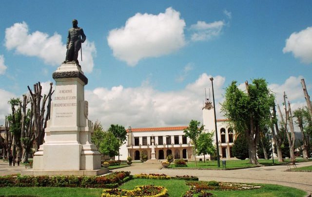 Paredes junta culturas de quatro países no Parque José Guilherme
