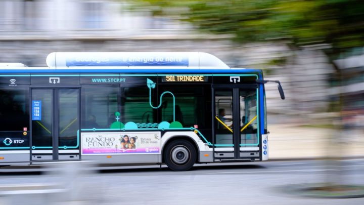 Gaia vota favoravelmente a continuidade da STCP e PS pede melhores transportes