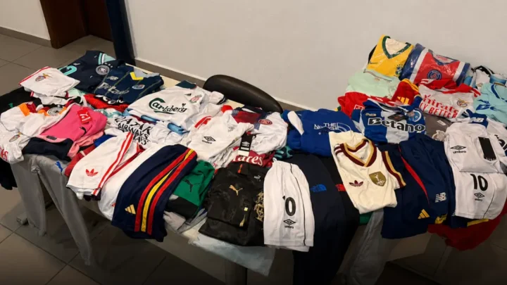 Três detidos em Espinho com 920 artigos contrafeitos à venda na feira semanal