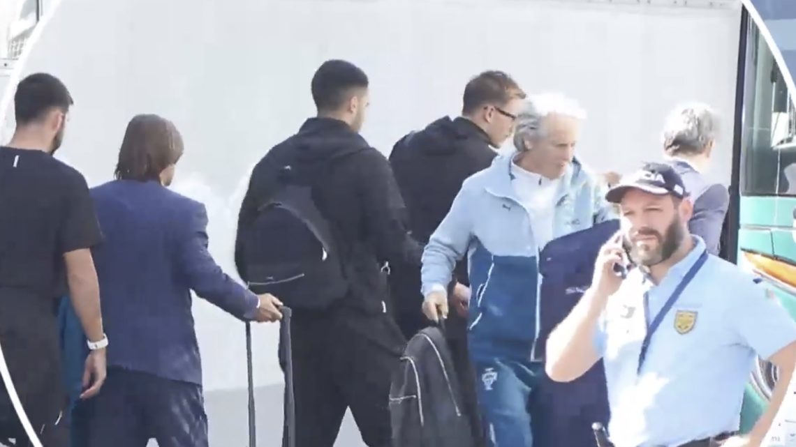 Seleção Nacional recebida com entusiasmo no Porto antes do jogo com a Noruega