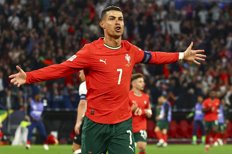 Cristiano Ronaldo explica saída do estágio e garante disponibilidade para continuar na Seleção