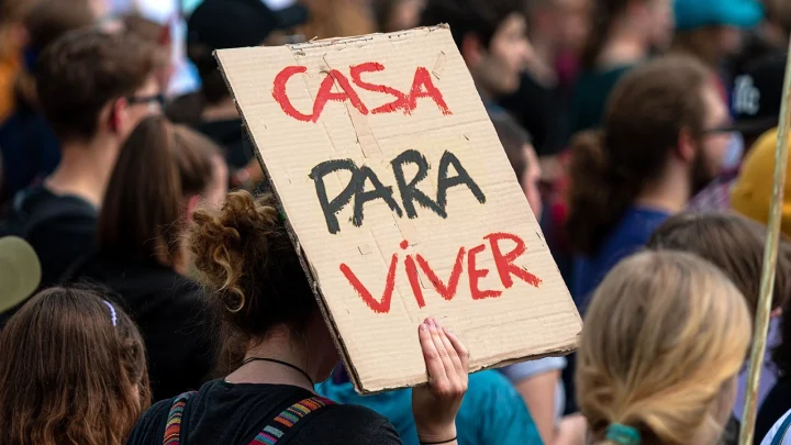 Plataforma Casa Para Viver convoca manifestação no Porto contra agravamento da crise da habitação