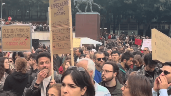 Milhares de pessoas voltaram a manifestar-se no Porto contra a crise na habitação