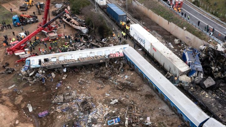 Sobem para 69 mortos e 15 feridos em estado grave as vitimas do acidente ferroviário em Espanha