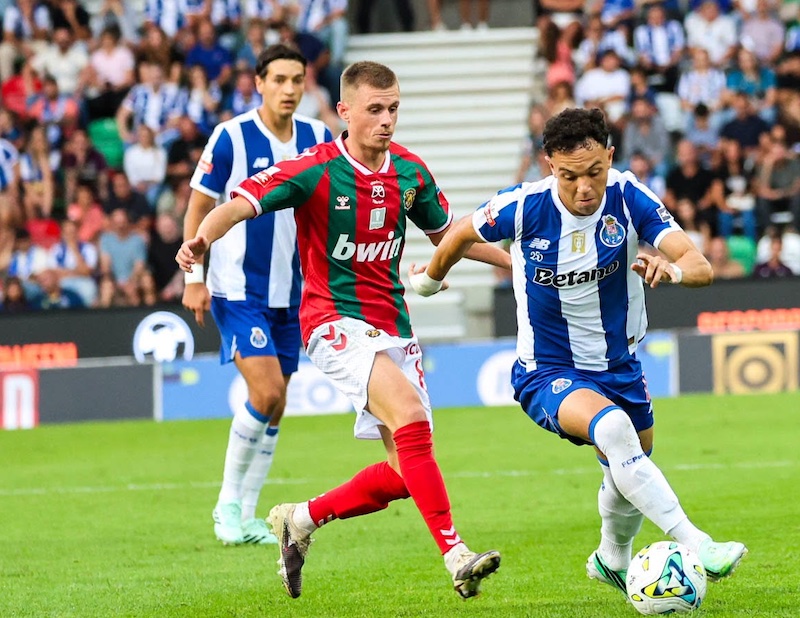 FC Porto dá a volta ao marcador e vence Marítimo nos Barreiros